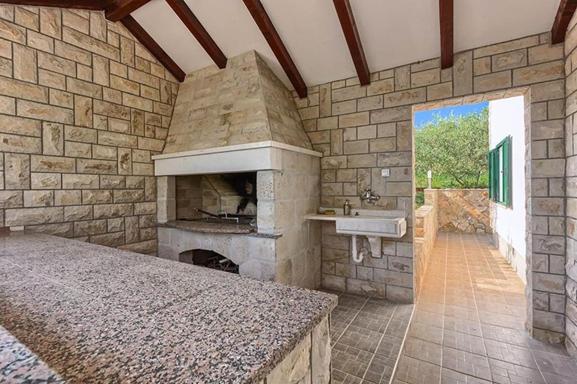 Traditional Dalmatian Stone House By The Sea Okrug Gornji Εξωτερικό φωτογραφία